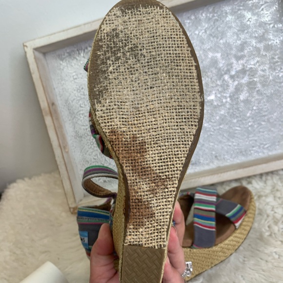 TOMS Striped Canvas Wedge Sandals Size 7.5 - Picture 9 of 9